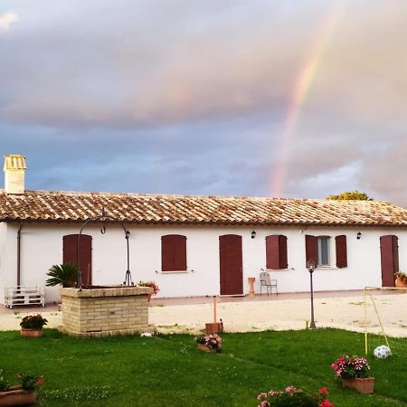 Agriturismo " Le Serre" スペッロ エクステリア 写真
