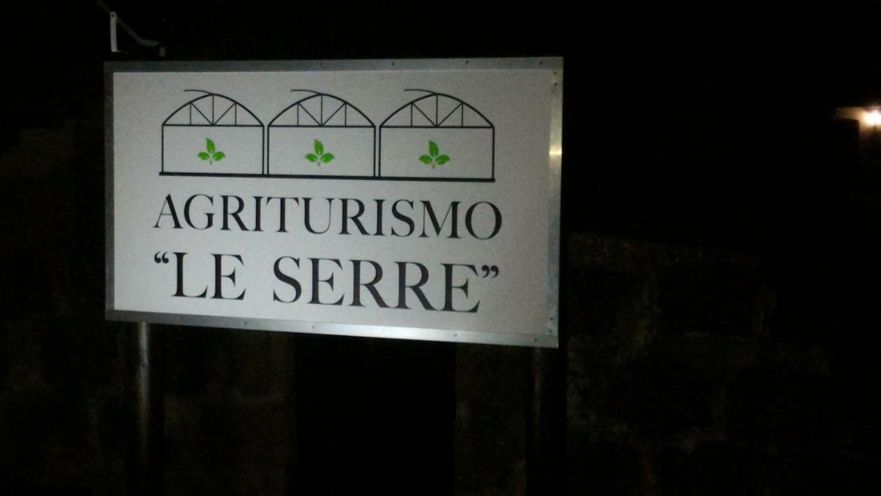 Agriturismo " Le Serre" スペッロ エクステリア 写真