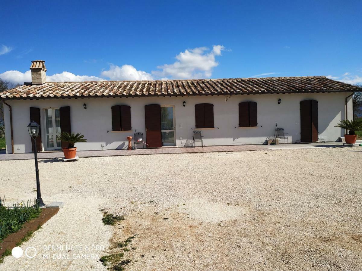 Agriturismo " Le Serre" スペッロ エクステリア 写真